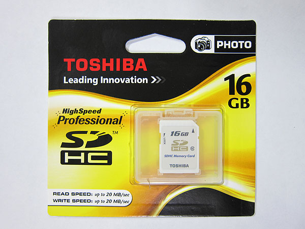 東芝 SDHCカード 16GB Class10 日本製・海外向パッケージ品（白芝）