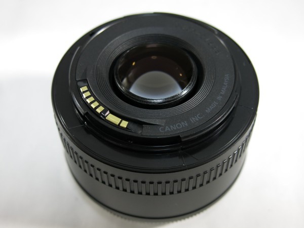 Canon EF50mm F1.8 II 後玉、マウント側