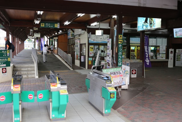 江ノ島駅改札口