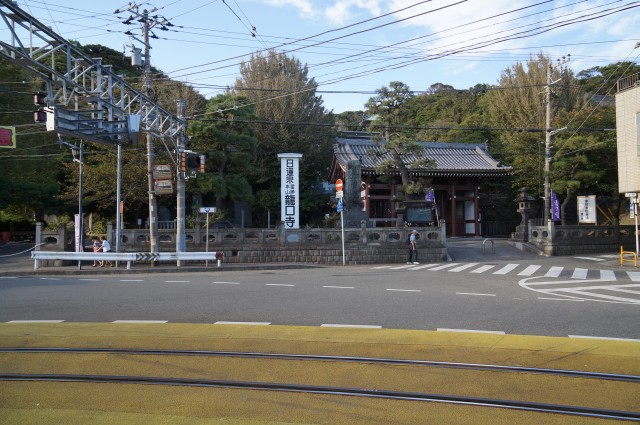 龍口寺前 国道467号と江ノ電の線路