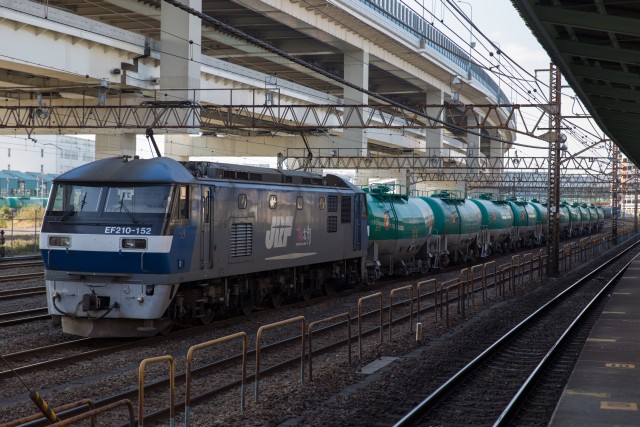 EF210-152（ECO-POWER 桃太郎）